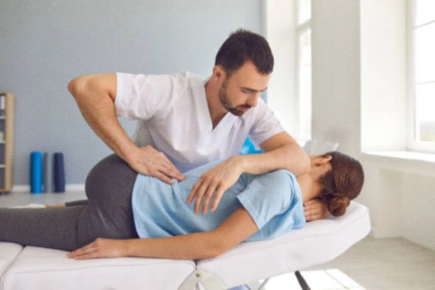 Fisioterapeuta osteopata no Setor Marista