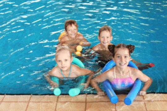Natação infantil perto de mim